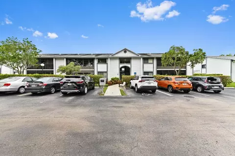 15445 Lakes Of Delray #105, Delray Beach, FL 33484