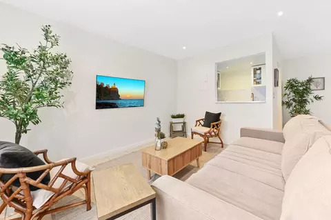 271 Saxony #F, Delray Beach, FL 33446