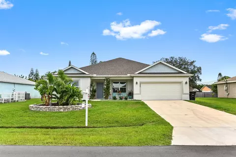 2486 SE Burton St, Port Saint Lucie, FL 34952