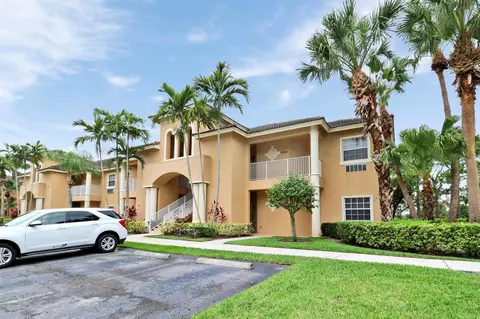 8332 Mulligan Cir #2014, Port Saint Lucie, FL 34986