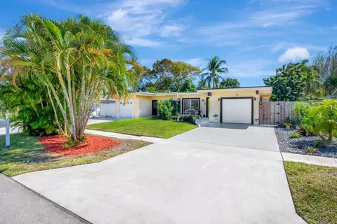 94 Palamino Cir, Boca Raton, FL 33487
