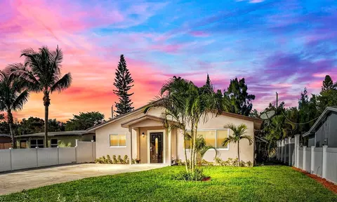 255 Glouchester St, Boca Raton, FL 33487