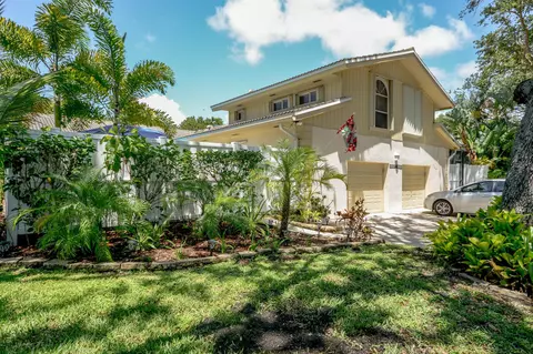 12557 Woodmill Dr, Palm Beach Gardens, FL 33418