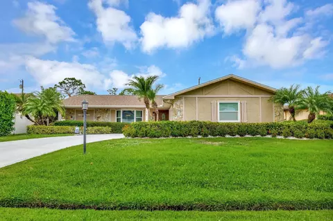 519 SE Brookside Ter, Port Saint Lucie, FL 34983