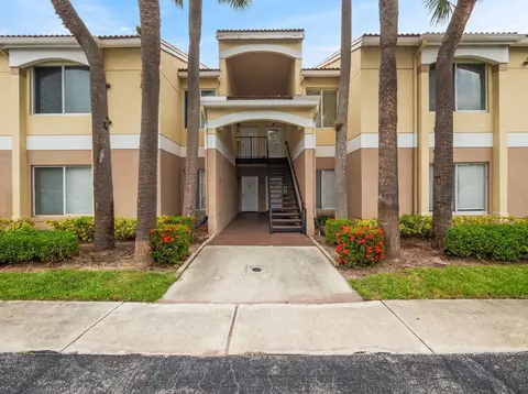 815 W Boynton Beach Blvd #15-203, Boynton Beach, FL 33426
