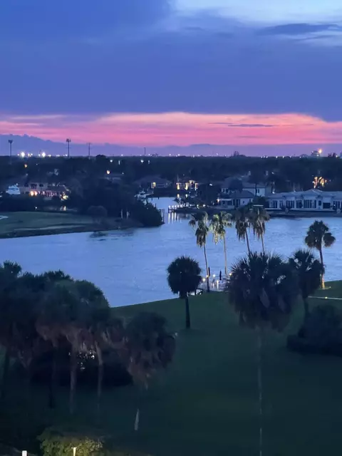 336 Golfview Rd #706, North Palm Beach, FL 33408