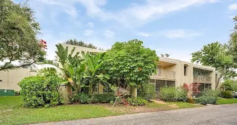 150 Pineview #K4, Jupiter, FL 33469
