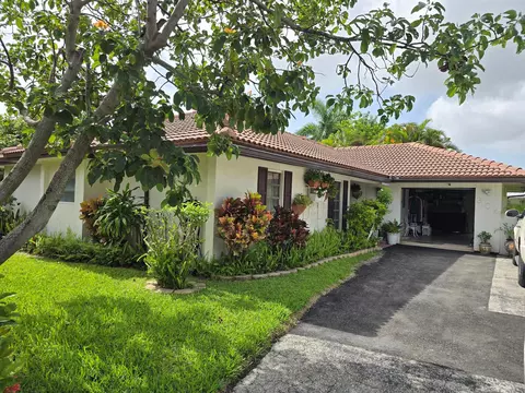 304 Knob Hill Blvd, Boca Raton, FL 33431