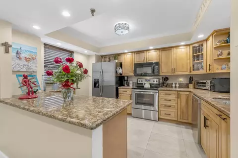 2900 NE 14th St Cswy #203, Pompano Beach, FL 33062