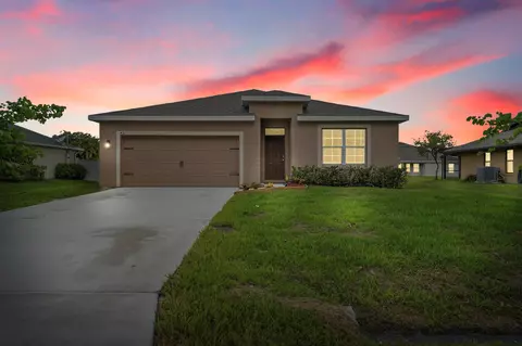 433 SW Eyerly Ave, Port Saint Lucie, FL 34983