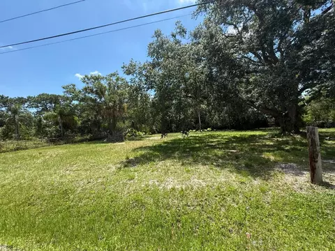 111 Berger Rd, Fort Pierce, FL 34945