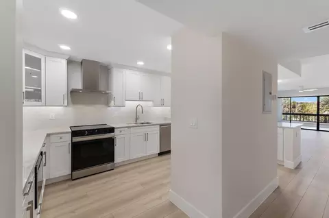 1030 Us Highway One #304, North Palm Beach, FL 33408