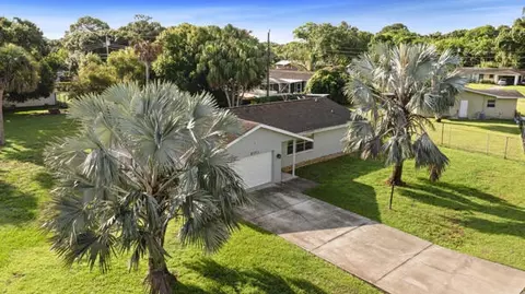 1830 Well Rd, Fort Pierce, FL 34945