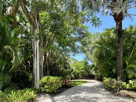 216 SE Atlantic, Lantana, FL 33462