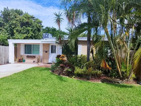 127 SW 12th Ave, Boynton Beach, FL 33435