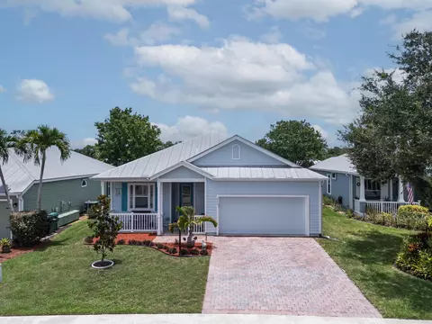 424 NE Leaping Frog Way, Port Saint Lucie, FL 34983