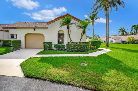 5899 Parkwalk Cir W, Boynton Beach, FL 33472