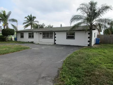 806 Minnesota St, Lantana, FL 33462