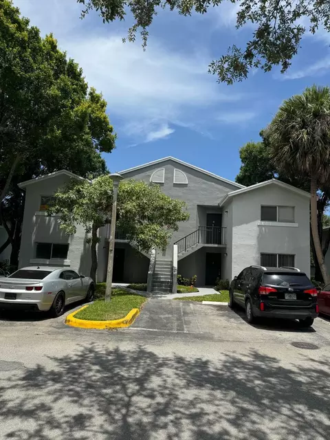 984 Lake Victoria #B, West Palm Beach, FL 33411