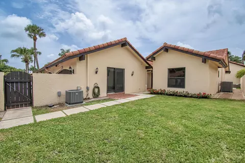 21695 San Simeon, Boca Raton, FL 33433