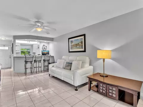 9855 Sandalfoot Blvd #320, Boca Raton, FL 33428