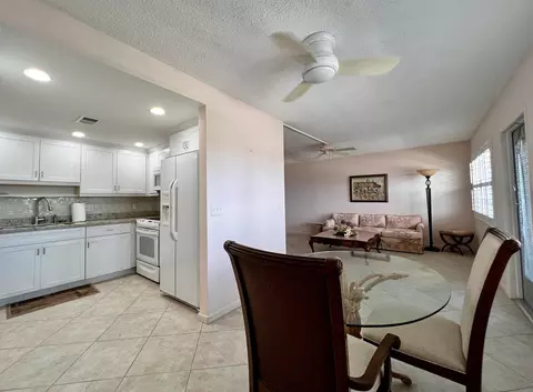 352 Wellington H, West Palm Beach, FL 33417
