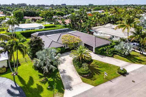 7652 Palm Rd, Lake Clarke Shores, FL 33406