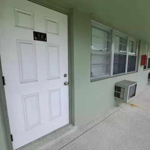 70 Easthampton C, West Palm Beach, FL 33417