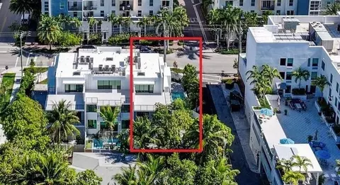 204 Osceola Park Ln, Delray Beach, FL 33483