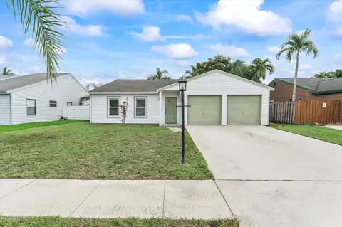 7839 Elwood Dr, Lake Worth, FL 33467