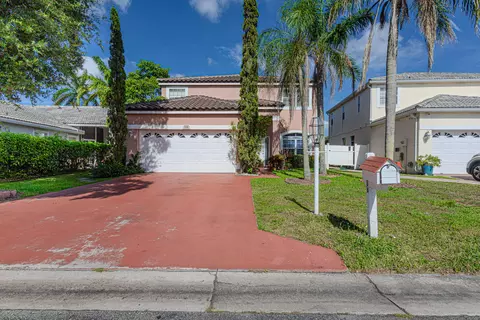 118 Rosewood Ln, Greenacres, FL 33463
