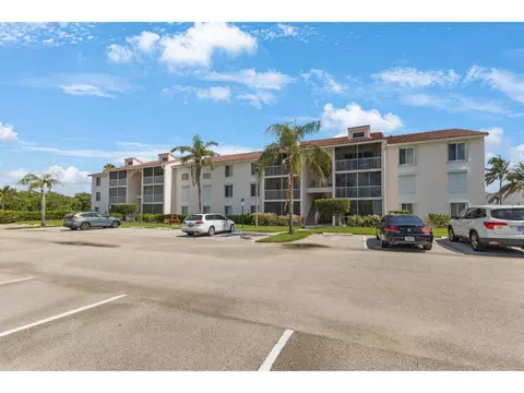 4444 NE Ocean Blvd #C2, Jensen Beach, FL 34957