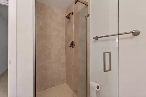 Bath - 228 Brittany E, Delray Beach, FL 33446 photo 2 of 3