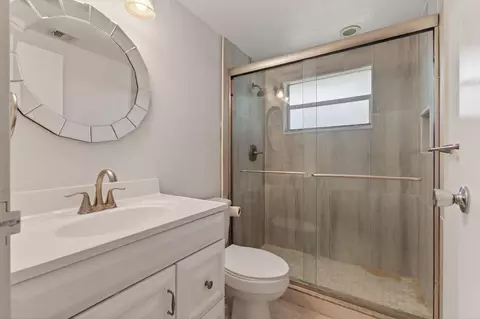 Bath - 228 Brittany E, Delray Beach, FL 33446 photo 3 of 3