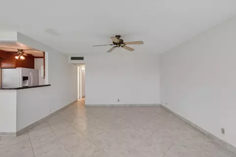 Living - 228 Brittany E, Delray Beach, FL 33446 photo 4 of 4