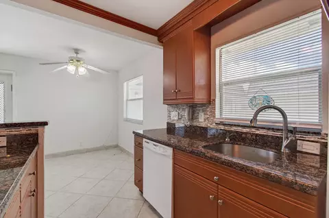 Kitchen - 228 Brittany E, Delray Beach, FL 33446 photo 2 of 3