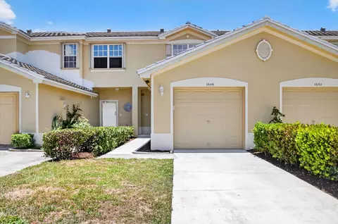 7646 Sonesta Shores Dr, Lake Worth, FL 33463