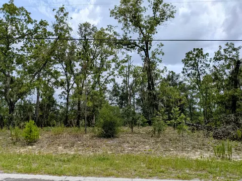 2450 W Rutland Dr, Citrus Springs, FL 34434