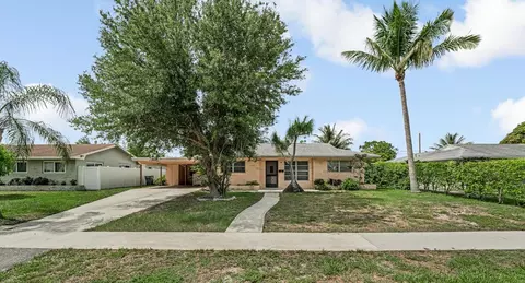 4840 Pineaire Ln, West Palm Beach, FL 33417
