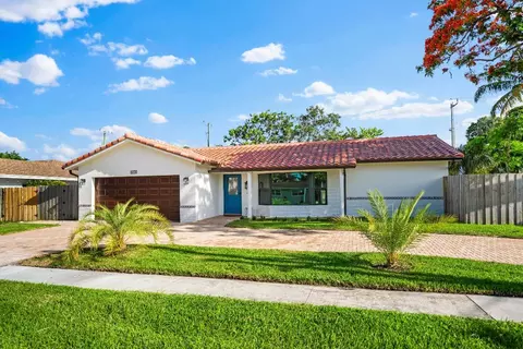1318 NW 4th St, Boca Raton, FL 33486