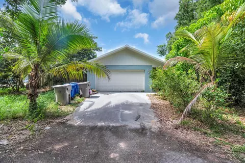 1966 9th St, Vero Beach, FL 32960