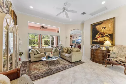 554 N Cypress, Tequesta, FL 33469