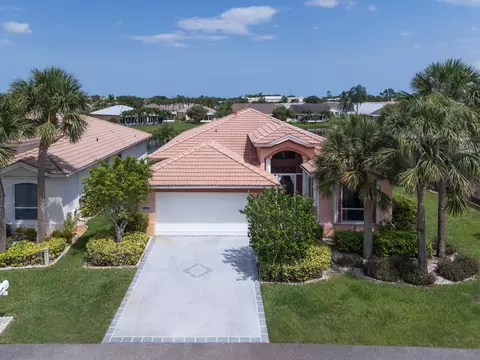 570 NW Lambrusco Dr, Port Saint Lucie, FL 34986