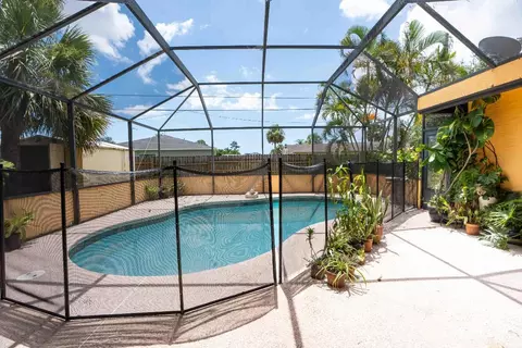 2573 SW Savona Blvd, Port Saint Lucie, FL 34953