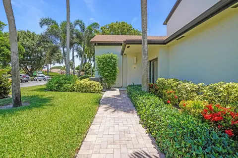 730 Greensward Ct #102-J, Delray Beach, FL 33445