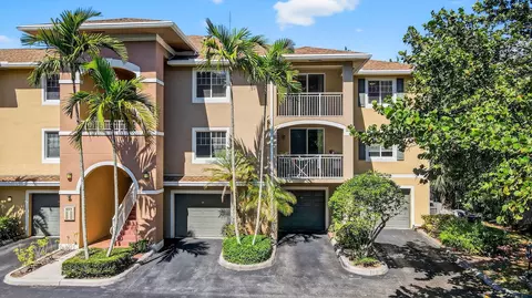 6511 Emerald Dunes Dr #304, West Palm Beach, FL 33411