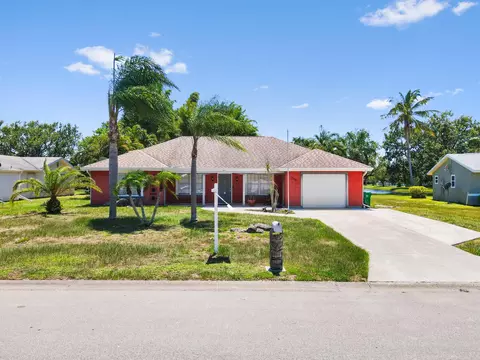1318 SE Vestridge Ln, Port Saint Lucie, FL 34952