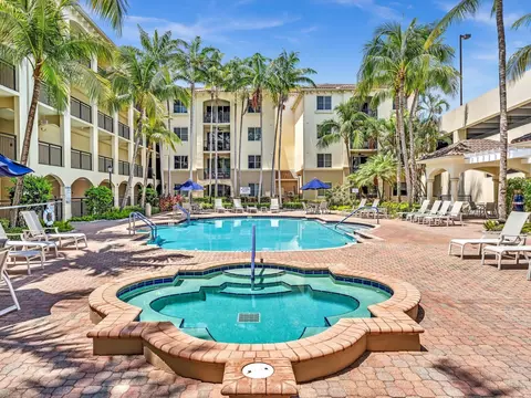 2 Renaissance Way #302, Boynton Beach, FL 33426