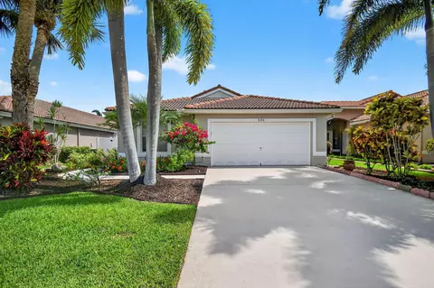 5146 Prairie Dunes Village Cir, Lake Worth, FL 33463