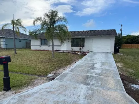327 NE Surfside Ave, Port Saint Lucie, FL 34983